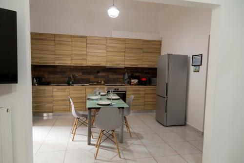 設施, The Grey House in 泰普希賽-烏永尼區