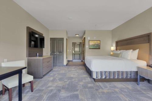 Best Western Plus Executive Residency Fillmore Inn - image 11