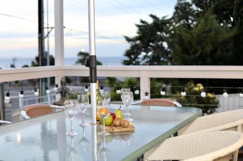 Ocean views on ocean blvd in Seacliff