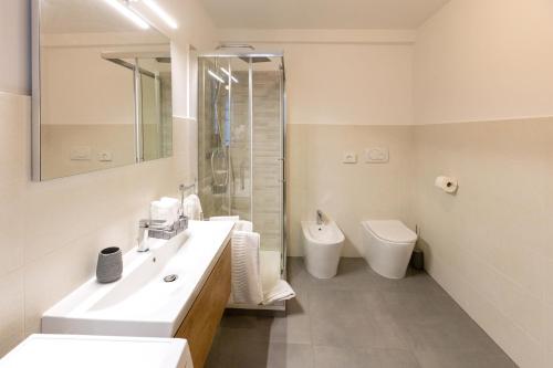 One-Bedroom Apartment image 2