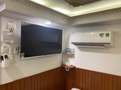Standard Double Room image 8