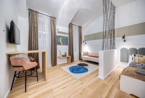 One-Bedroom Apartment image 3