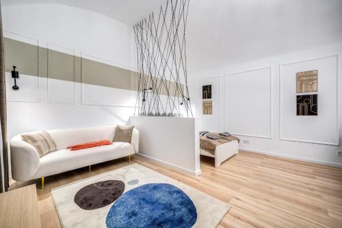 One-Bedroom Apartment image 2