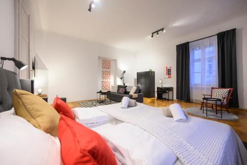 Spacious apartment in Graz for 6 people in Sankt Leonhard