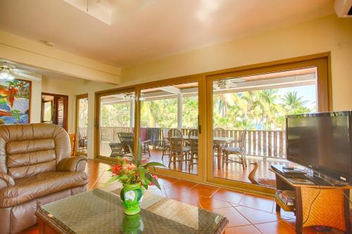 บริการและสิ่งอำนวยความสะดวก, Wild Orchid in พลาเซนเซีย