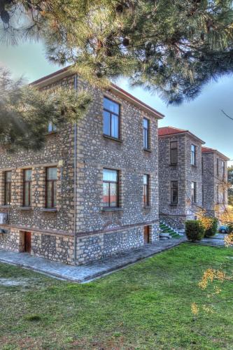Amfipolis Root House in Proti