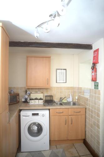 Bronte Cottage in Thornton