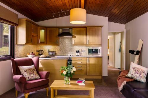 廚房, Macdonald Lochanhully Resort in 卡布里奇