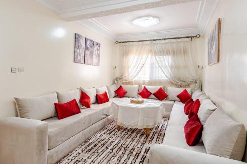 appartement spacieux city center with rooftop in 암세르나트