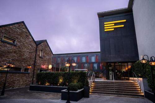 The Address Citywest (formerly Kingswood Hotel) - image 3