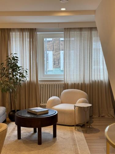 Comfort 3 Bedroom Home in Notting Hill - image 10
