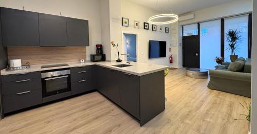 LUXURY SUITE Wifi AC SERVICIOS EN LA PUERTA, Madrid