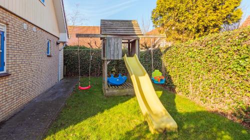 สนามเด็กเล่น, Klavertje vier in อาคท์ดอร์พ