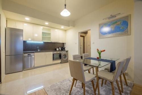 Stylish TOP center Flat 100m to Vitosha blvd, Sofia (photo 5)