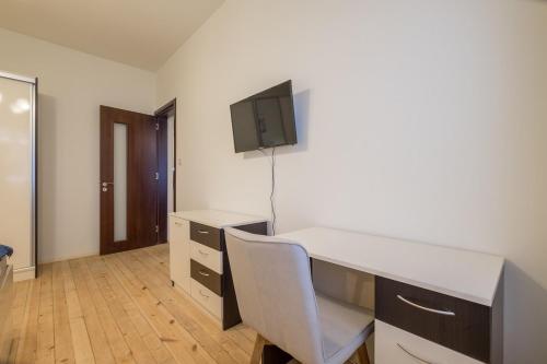 Stylish TOP center Flat 100m to Vitosha blvd, Sofia (photo 7)