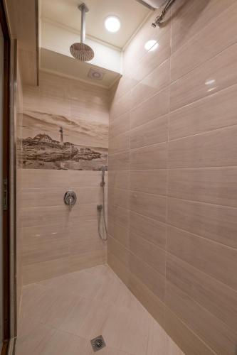 Stylish TOP center Flat 100m to Vitosha blvd, Sofia (photo 9)