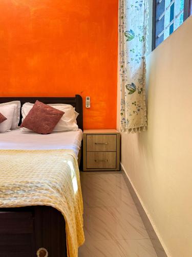 2 bedrooms, 3 beds