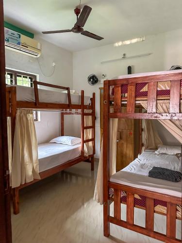 1 bunk bed