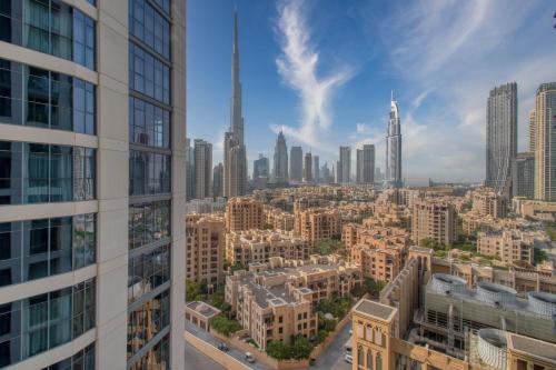 Dream Inn Apartments - Bellevue Tower with Burj Khalifa view - main image