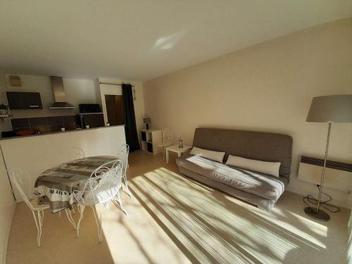 Appartement Saint-Gilles-Croix-de-Vie 2 pièces 4 personnes - FR-1-324-235 - image 2
