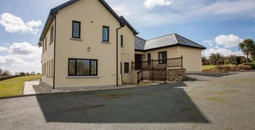 A szálláshely kívülről, Waterford Villa - 5 Bed - Sleeps 10 - Parking in Ardmore