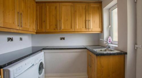 Konyha, Waterford Villa - 5 Bed - Sleeps 10 - Parking in Ardmore