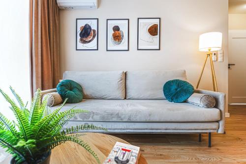 Komfortowy apartament z balkonem i parkingiem, Breslau