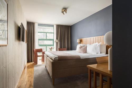 Standard Double or Twin Room image 2