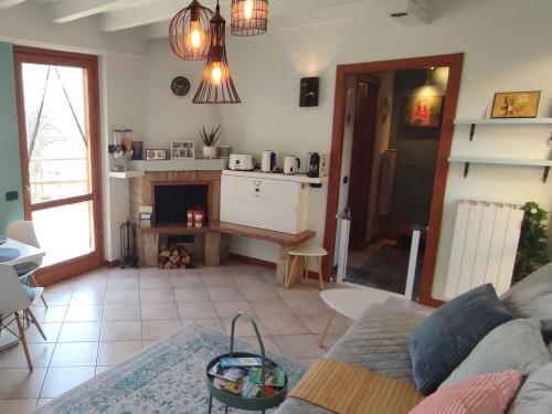 EnjoyIseoLake - Oasi Azzurra - Cosy flat with a terrace and a great view over lake and mountains in Fonteno