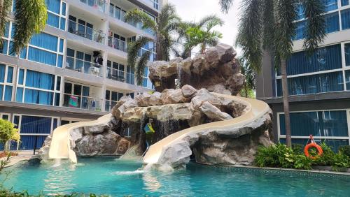 Centara Avenue Residence by Patsamon 2