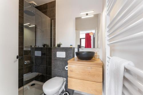 Double Room image 8
