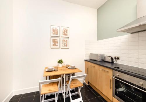 Argyl - Grassmarket Apartments 5