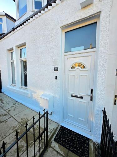 3-Bed Home in Glasgow, Glasgow (photo 5)