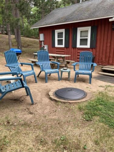 Lake Breeze Loons Landing Resort Cabin 4 Lake Breeze Loons Landing Resort Cabin 4