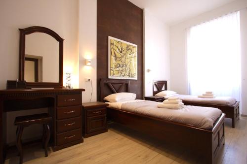 Ottaviano 2BR Holiday House, Rome (photo 3)