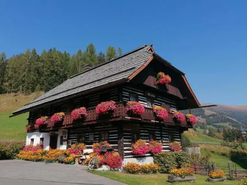Alte Schule in Sankt Oswald, Österreich