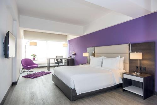 1 queen bed