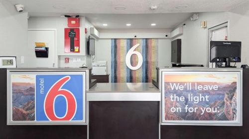 Motel 6-Victoria, TX