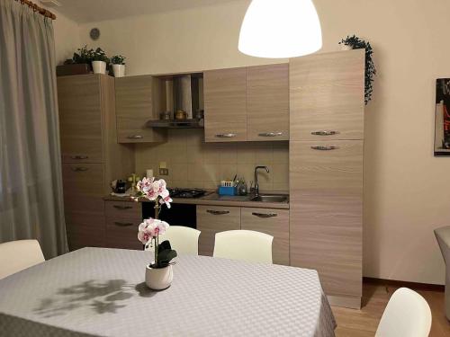 廚房, loft in motta di livenza 30 mins from Venice in 莫塔迪利文扎