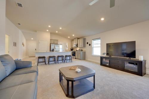 11 Mi to Ocean Home with Pool Access in Palm Coast