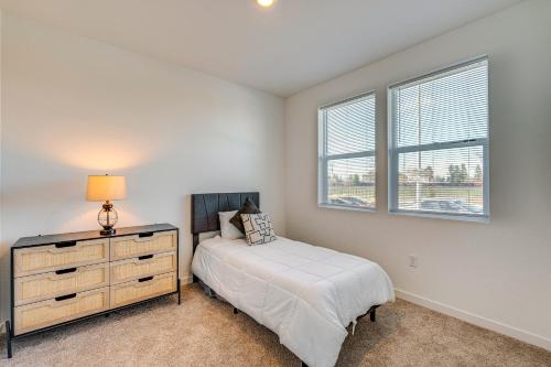 15 Mi to Dtwn Sacramento Newly Built Home!