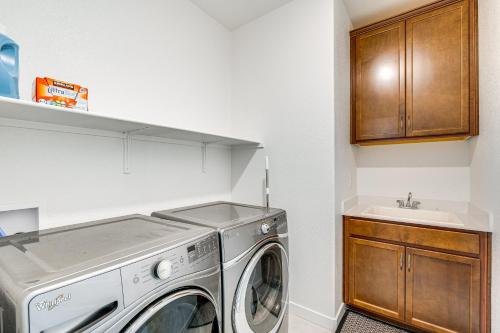 15 Mi to Dtwn Sacramento Newly Built Home!