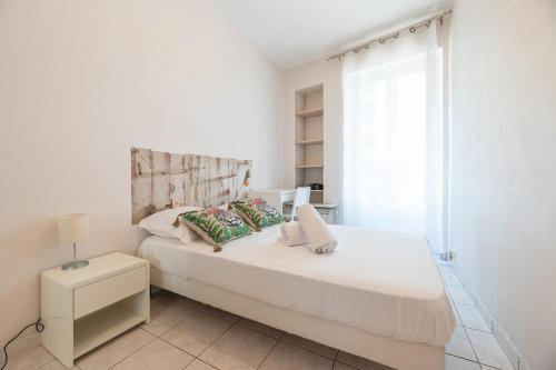 Maison de ville familiale, 5 chambres, terrasse, à 20 minutes du centre ville, Niza (foto 2)