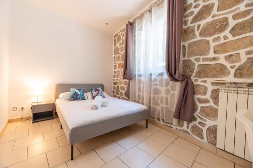 Maison de ville familiale, 5 chambres, terrasse, à 20 minutes du centre ville, Niza (foto 7)