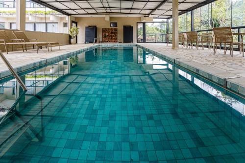 Peldbaseins, Vila Europeia Hotel in Serra Negra