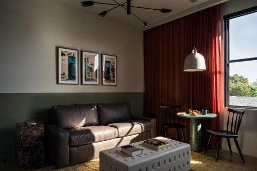 One-Bedroom Suite