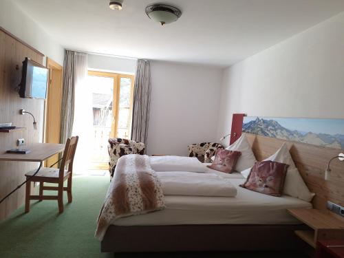 2 twin beds
