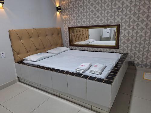 1 double bed, 1 twin bed