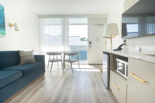 DASKK Orlando Hotel near Universal Blvd, Ascend Hotel Collection - Tap to explore photos