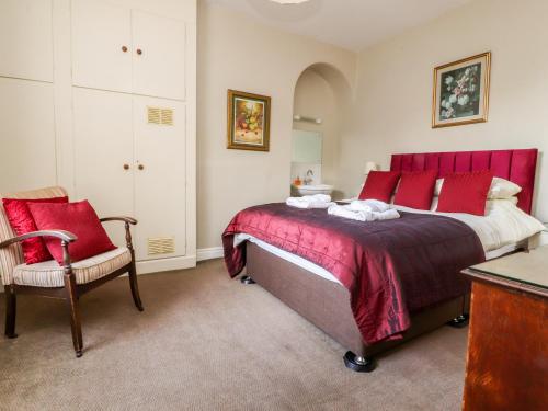 Craven House - image 12